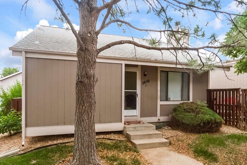 Primary Photo - 3850 S Genoa Ct