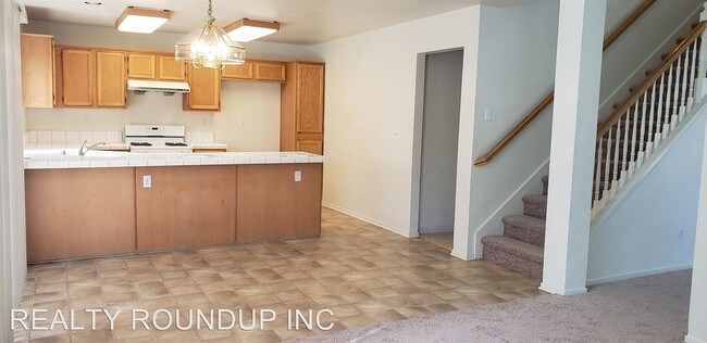 Building Photo - 4 br, 3 bath House - 5326 Moonlight Way