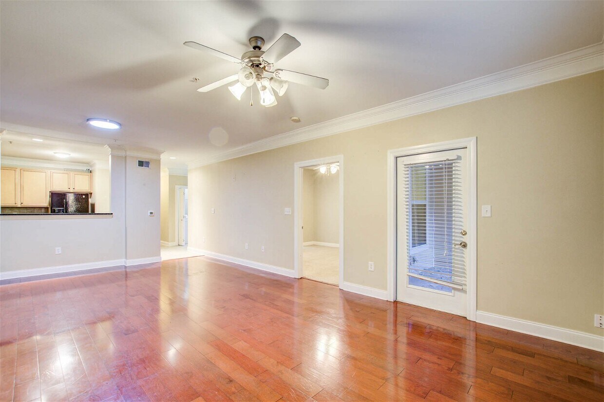 Primary Photo - 2244 Ashley Crossing Drive Apt #413, Charl...