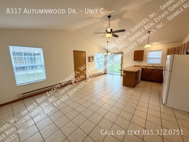 Foto del edificio - 8317 Autumnwood Dr