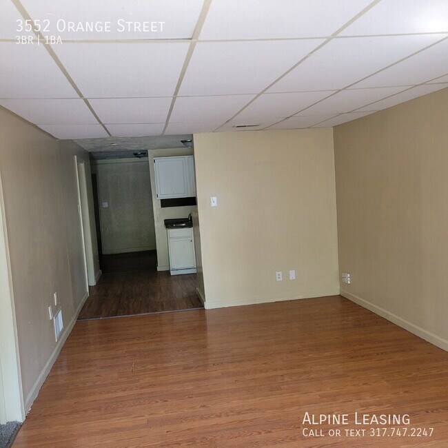 Foto del edificio - 3552 Orange St