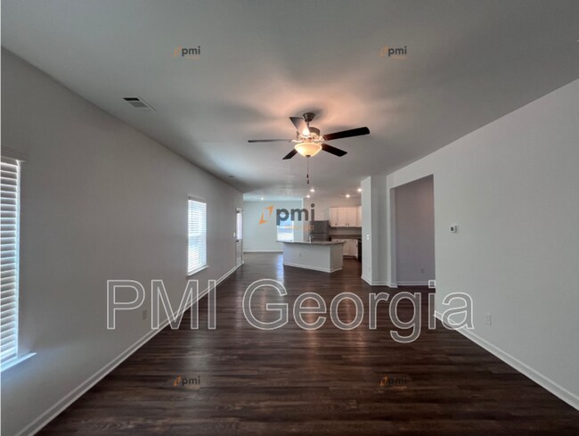 Foto del edificio - 3334 Bridgewood Dr