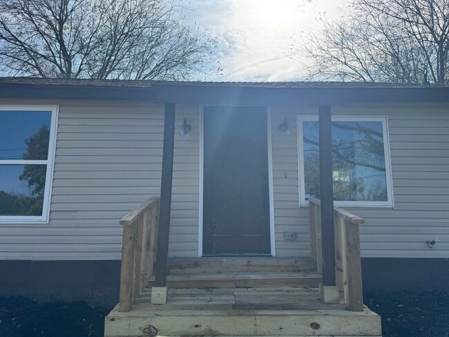 Building Photo - 2006 Cates St