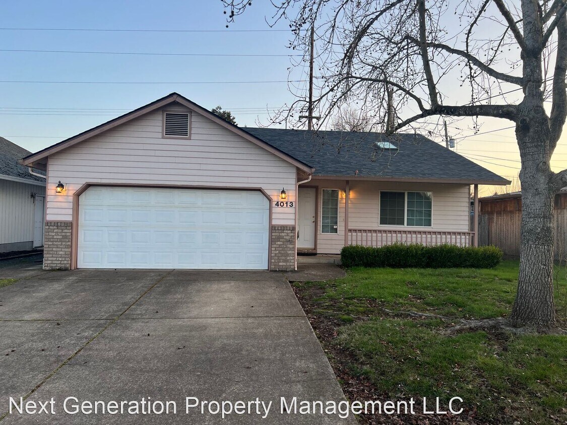Primary Photo - 3 br, 2 bath House - 4013 Forsythia St.
