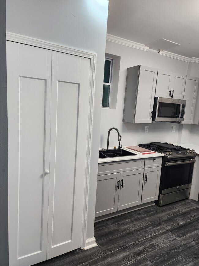 Foto del edificio - 1529 Wilford Dr NE