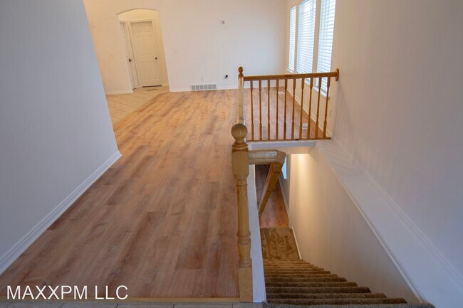 Building Photo - 4 br, 3 bath House - 3676 W Plymouth Rock ...