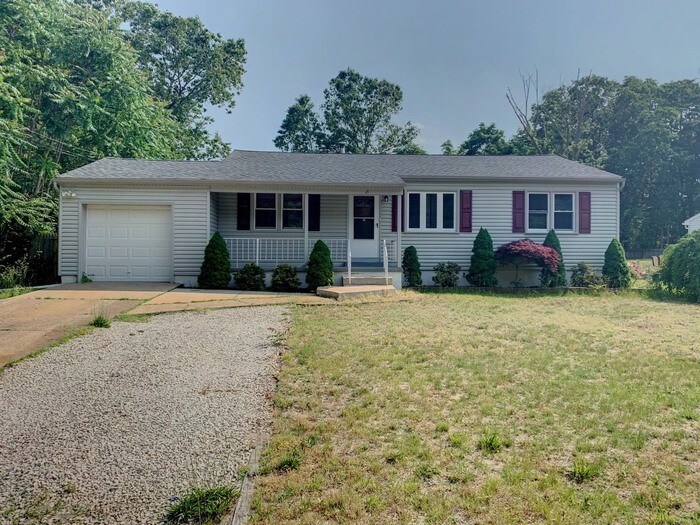 Primary Photo - Renovated 3-Bedroom Ranch