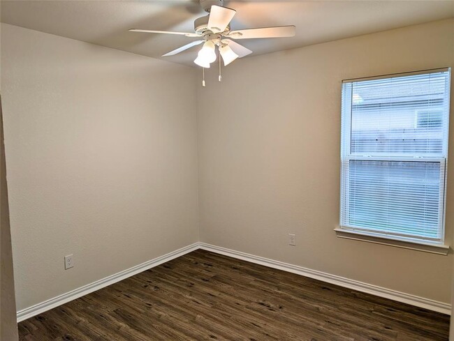 Foto del edificio - 16136 Brettwood Ln