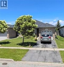 Building Photo - 137 Whitlaw Way