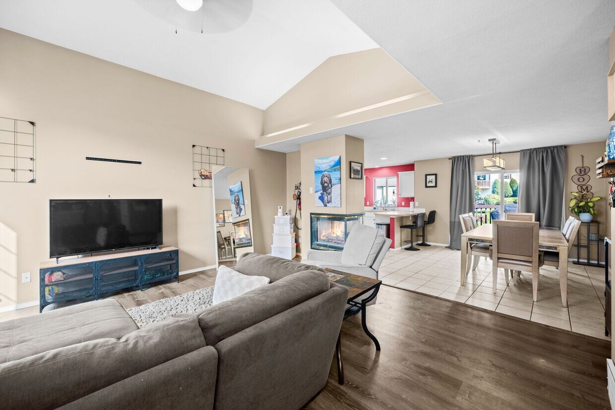 Primary Photo - Spacious Latah Valley Home - Gated Community