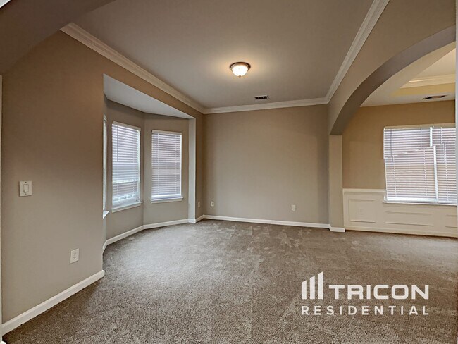 Foto del edificio - 7751 Parkside Dr