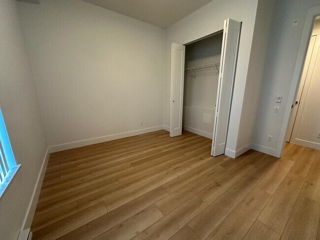 Building Photo - 708 Edgar Ave