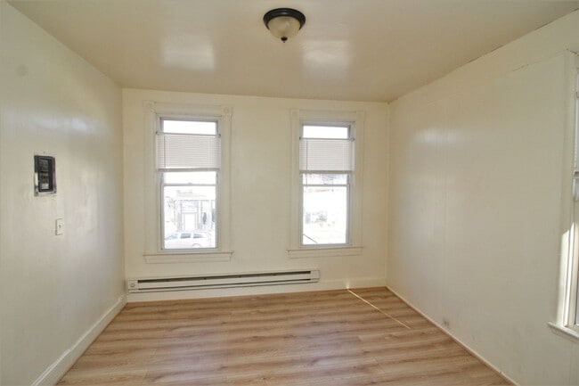 Building Photo - 6901-6903 Belair Rd