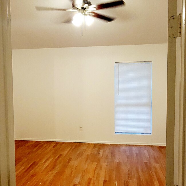 9503 Olde Towne Row, Dallas, TX 75227 Townhome Rentals in Dallas TX