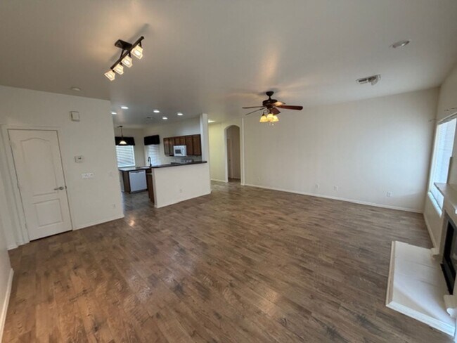 Foto del edificio - ***3 BEDROOM/2 BATHROOM IN PRESCOTT VALLEY***