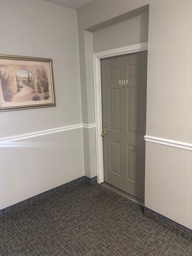 Building Photo - 9315 Groffs Mill Dr