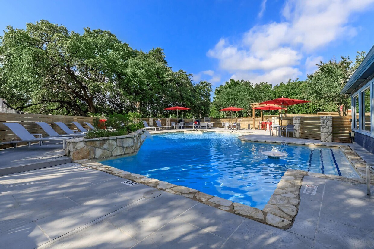 13005 Heinemann Dr, Austin, TX 78727
