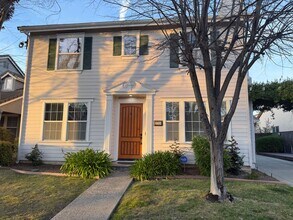 Building Photo - 3753 Gresham Ln