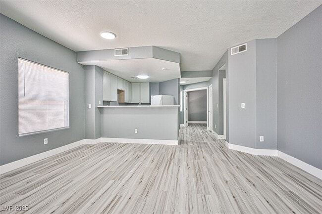 Building Photo - 5125 W Reno Ave