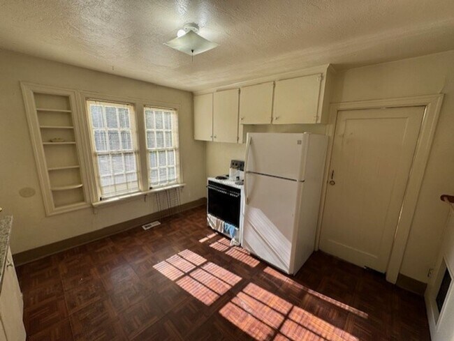 Foto del edificio - 4 bedroom House Near OSU Campus and Downtown