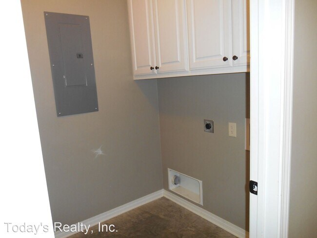 Building Photo - 3 br, 2 bath House - 178 Meadows Drive