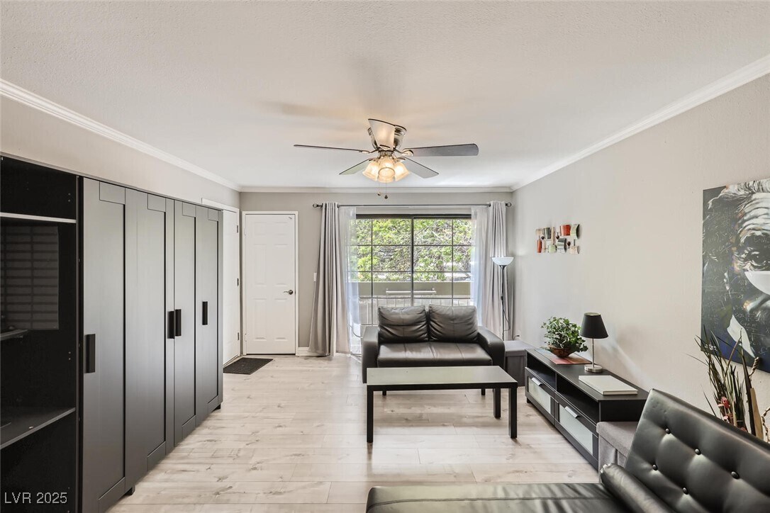 Foto principal - 5146 S Jones Blvd