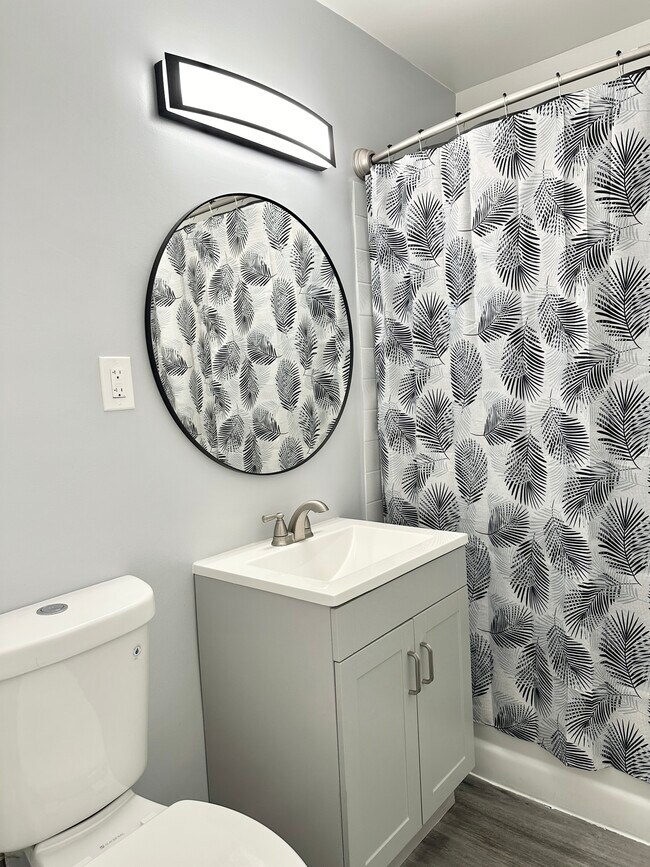 Foto del edificio - 6795 Paramount Blvd