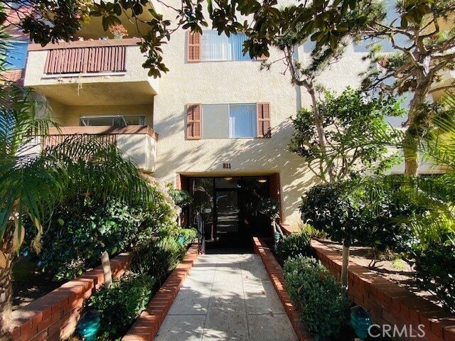 Photo - 811 6th St Apartment