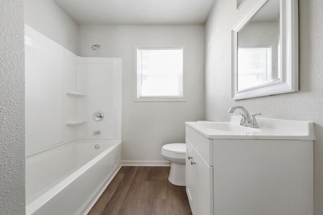 Foto del edificio - 7614 Memorial St