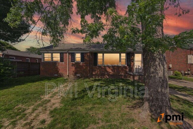 Building Photo - 34 Whitaker Ave