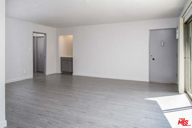Building Photo - 450 S Los Robles Ave