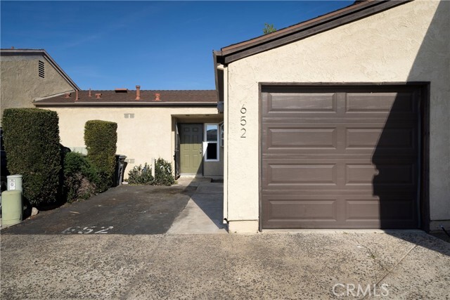 Primary Photo - 652 Parkview Dr