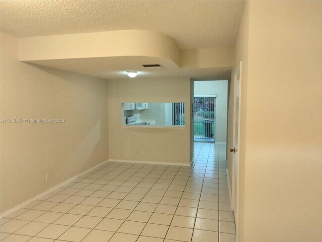 Foto del edificio - 16679 Hemingway Dr