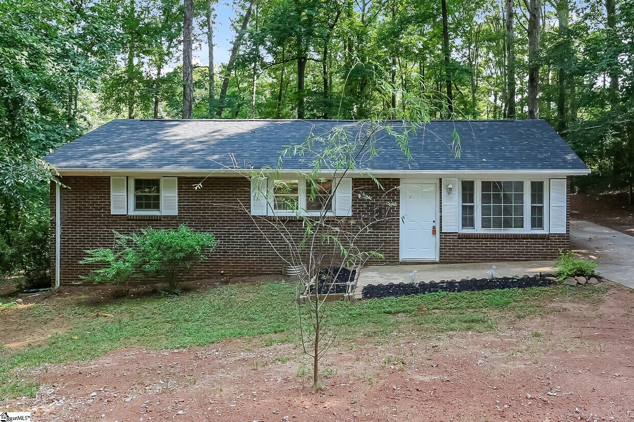 207 Kenmore Dr, Piedmont, SC 29673 House Rental in Piedmont, SC
