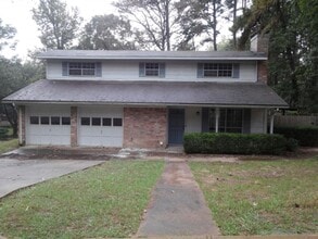 Building Photo - 4001 Red Oak Dr