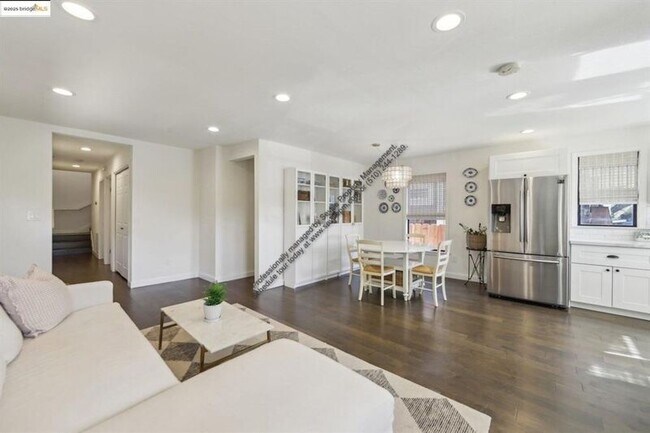 Foto del edificio - 3360 Arizona St