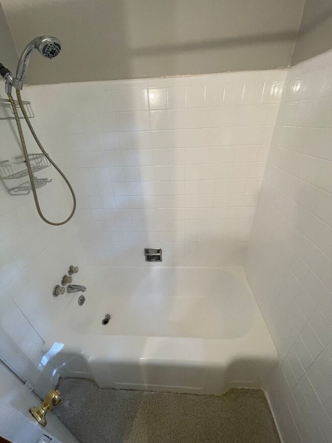 Building Photo - 1413 Revere Rd