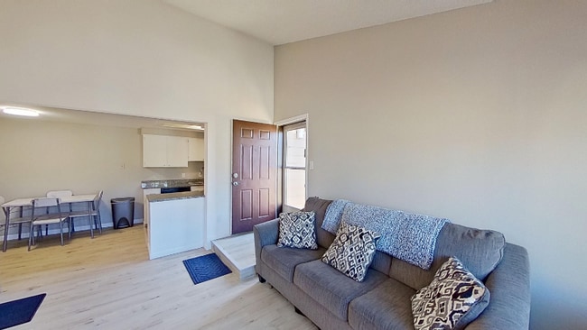 Photo - 2929 W Floyd Ave Apartment