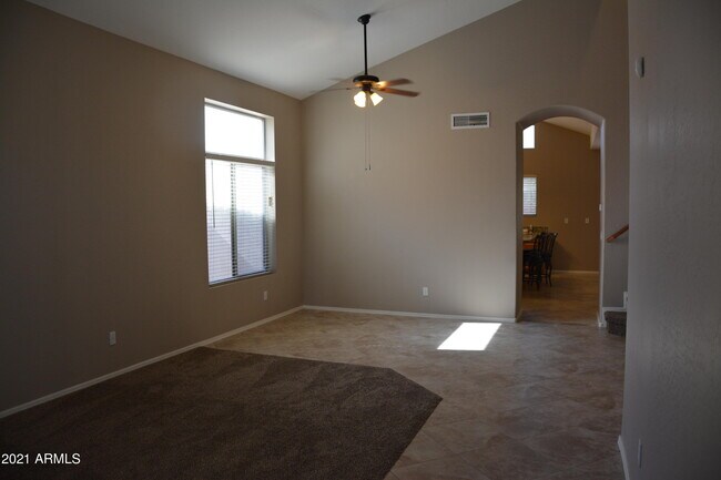 Foto del edificio - 8402 W Miami St