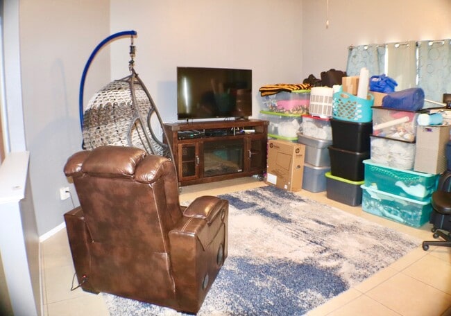 Foto del edificio - 135 Bailey Cir