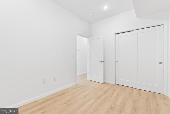 Foto del edificio - 7246 Rising Sun Ave