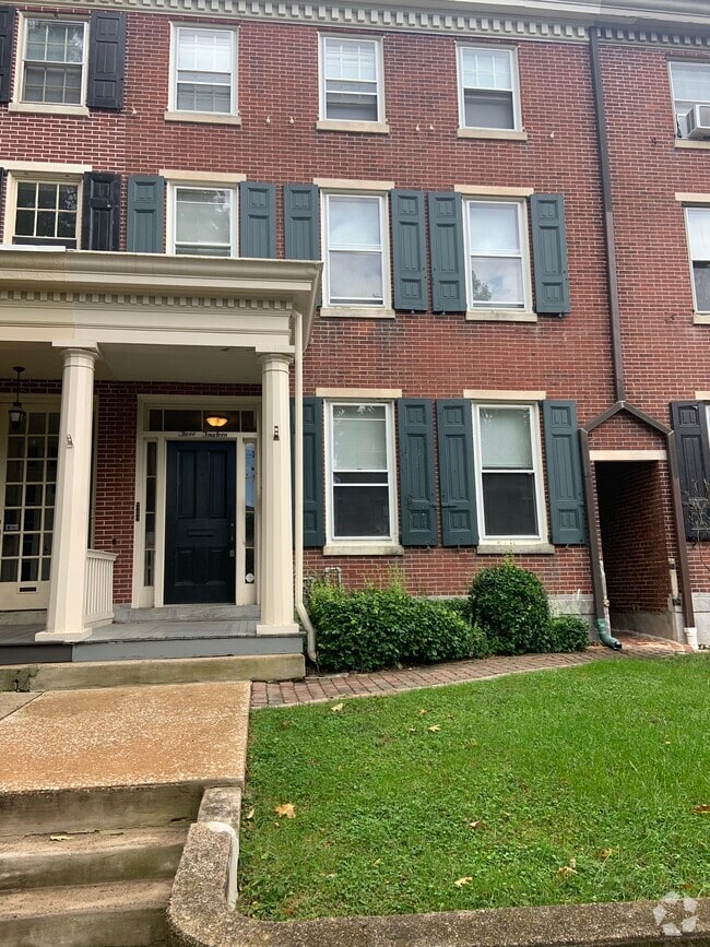 Building Photo - 314 W Miner St