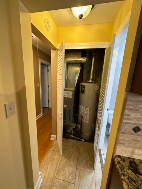 Building Photo - 978 E Capri Dr