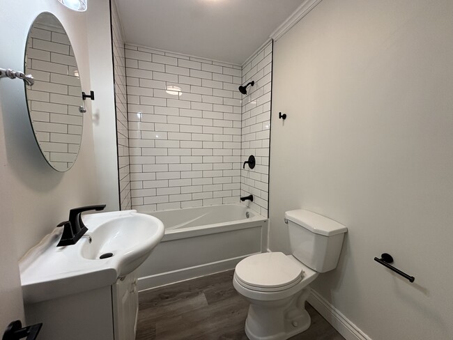 Building Photo - Apartement