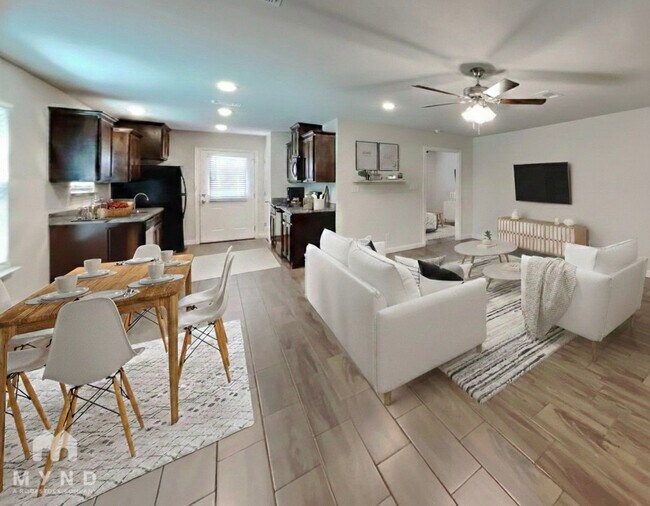 Building Photo - 706 Rolling Terrace Cir