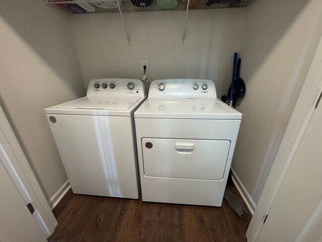 Foto del edificio - 1924 Vanderlyn St