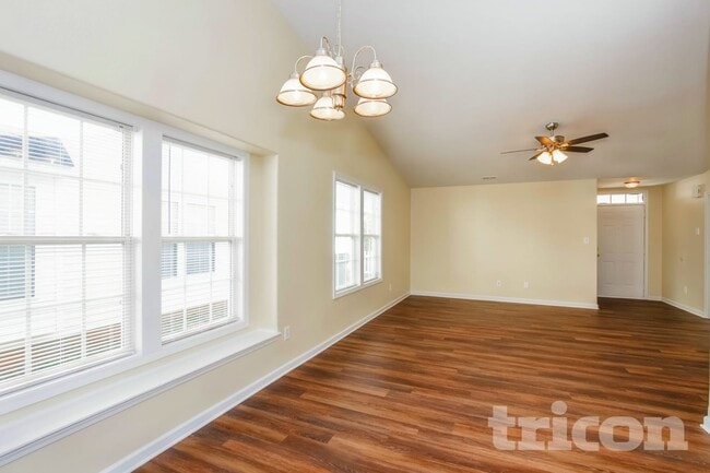 Foto del edificio - 10437 Hugue Way