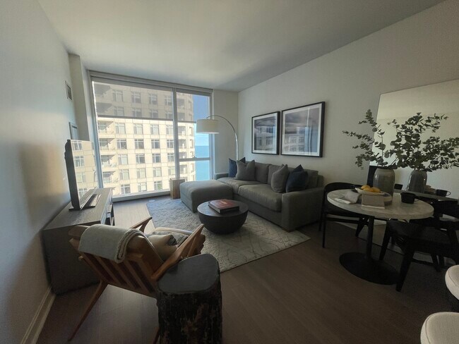 Foto del edificio - 456 E North Water St
