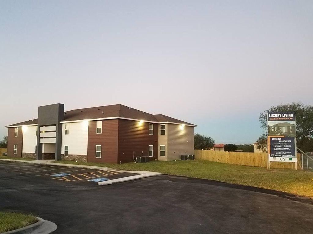 Building Photo - Onivert Apartments