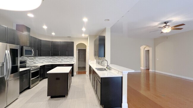 Building Photo - 7567 Brightwater Pl